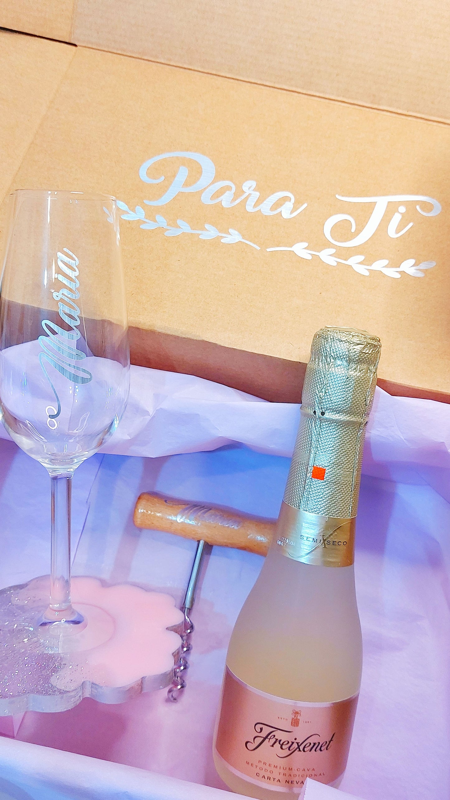 Coffret cadeau verre et cava personnalisé