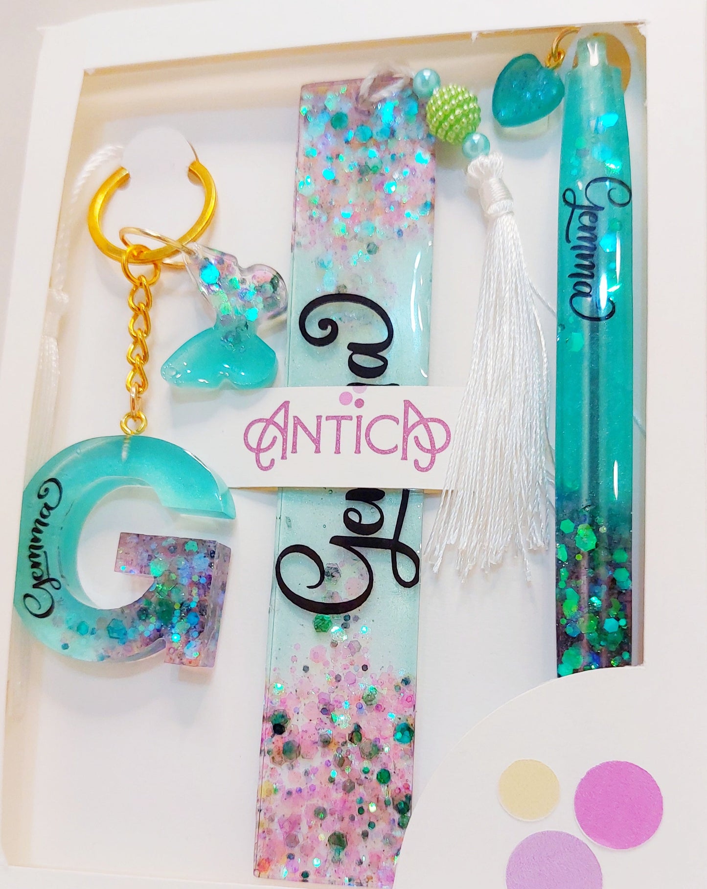 Personalized Resin Gift Set of Keychain, Bookmark and Pen💚