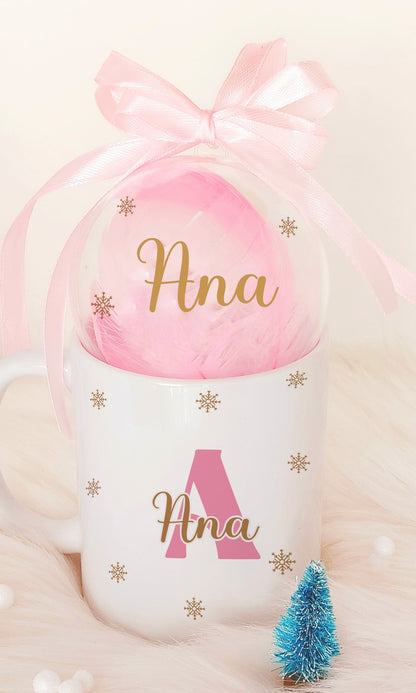 bola navideña con taza personalizada rosada