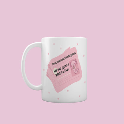 taza personalizada del trend de redes sociales escuchamos pero no juzgamos    no me gusta trabajar